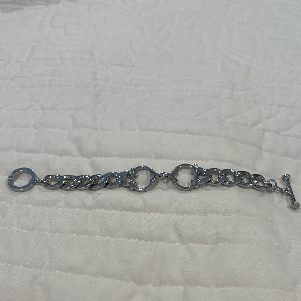 Elegant Silver Chain Bracelet